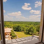 Chateau De Noirieux 4*