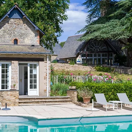 Château De Noirieux 4* Briollay