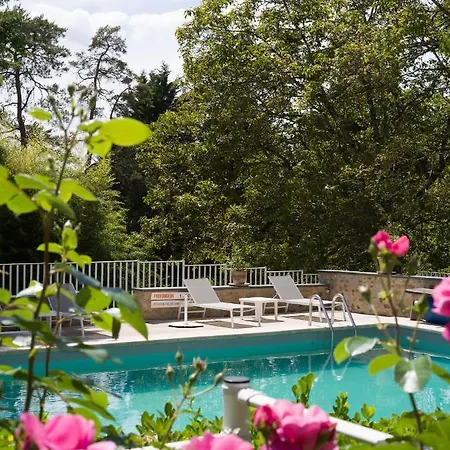 Chateau De Noirieux 4*