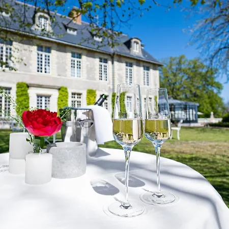 Château De Noirieux 4* Briollay