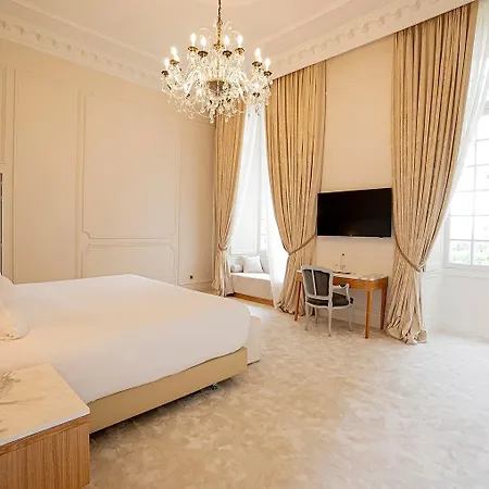 Château De Noirieux 4* Briollay