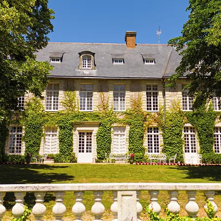 Chateau De Noirieux 4* Briollay