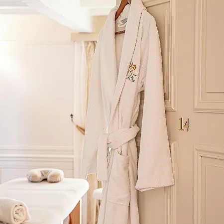 Chateau De Noirieux 4*