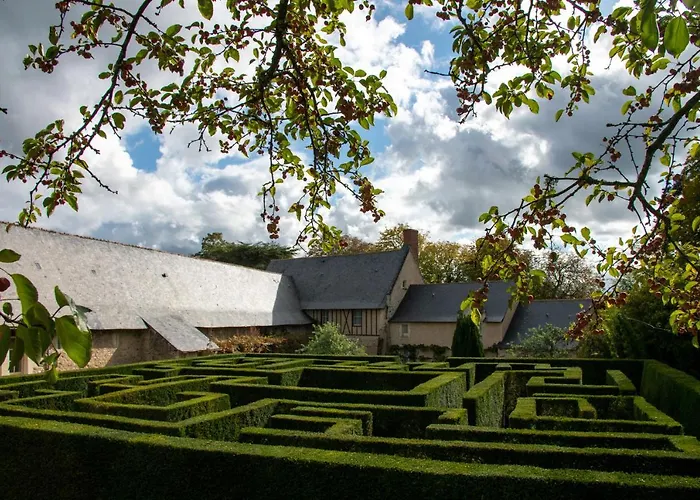 Chateau De Noirieux 4* Briollay