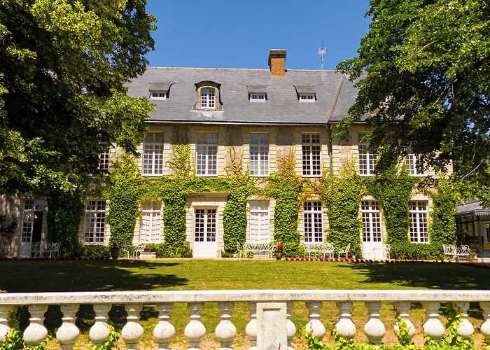 Chateau De Noirieux 4* Briollay